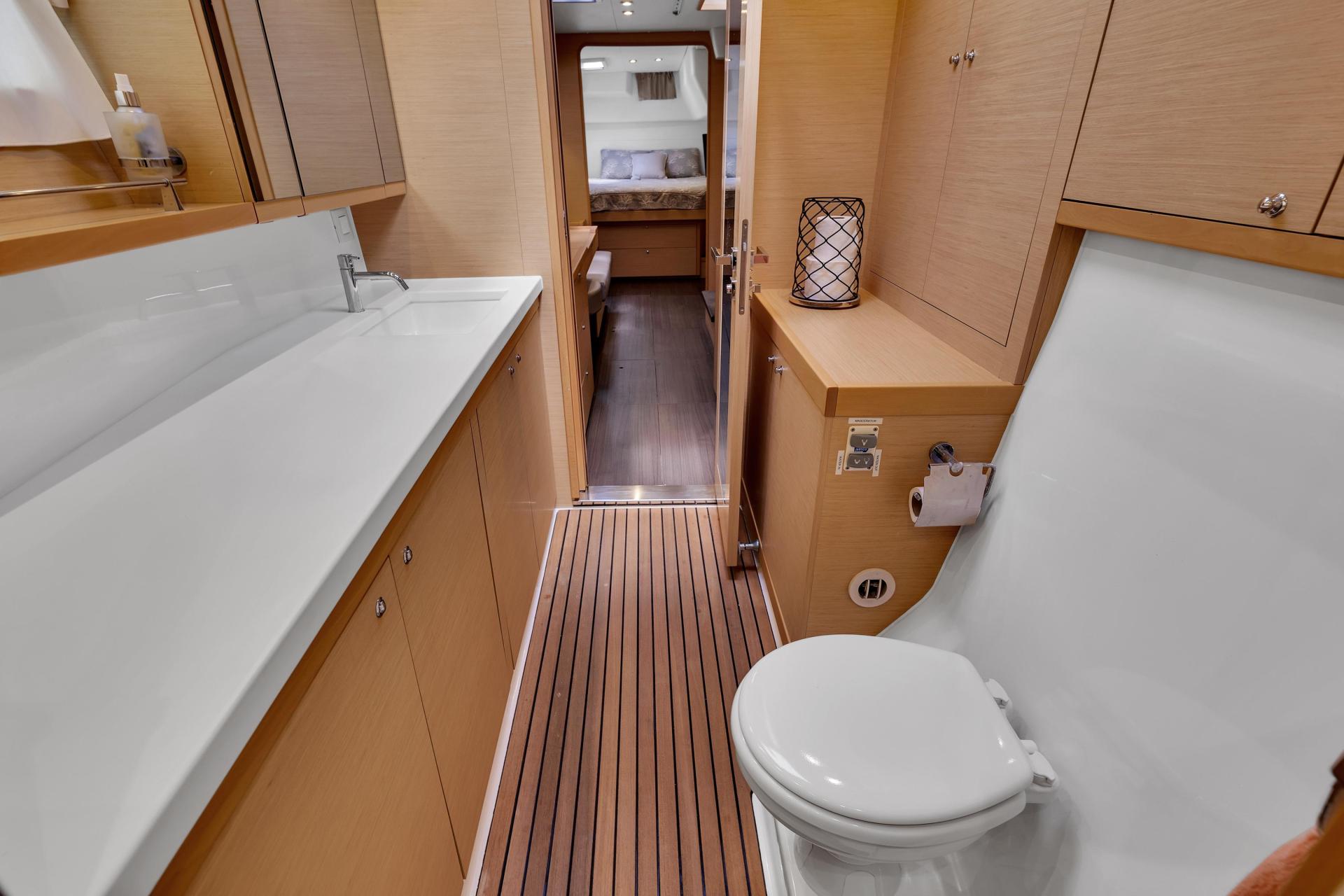 2016 Lagoon 450 Flybridge photo 66