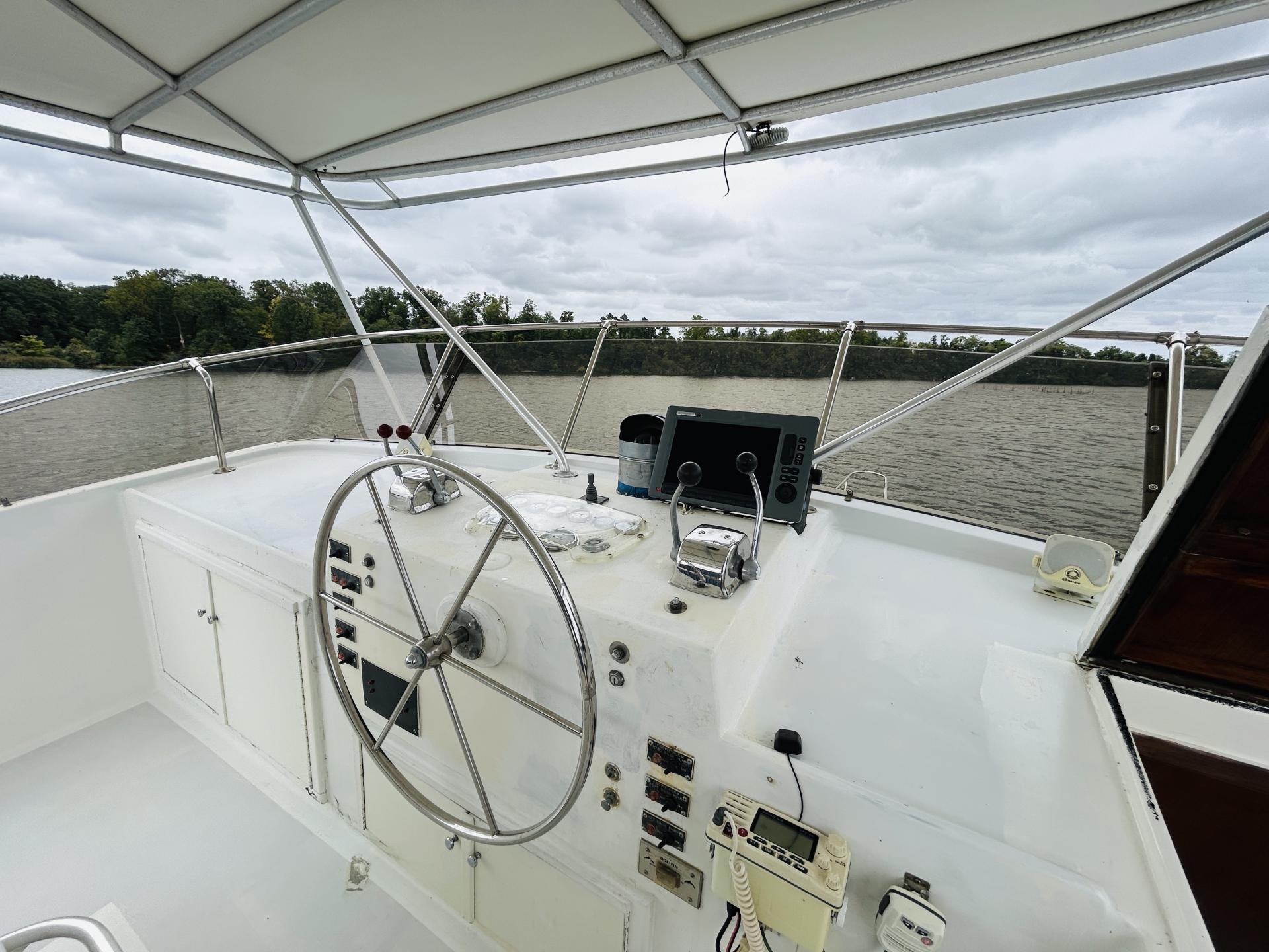 1976 Hatteras 58 LRC photo 96