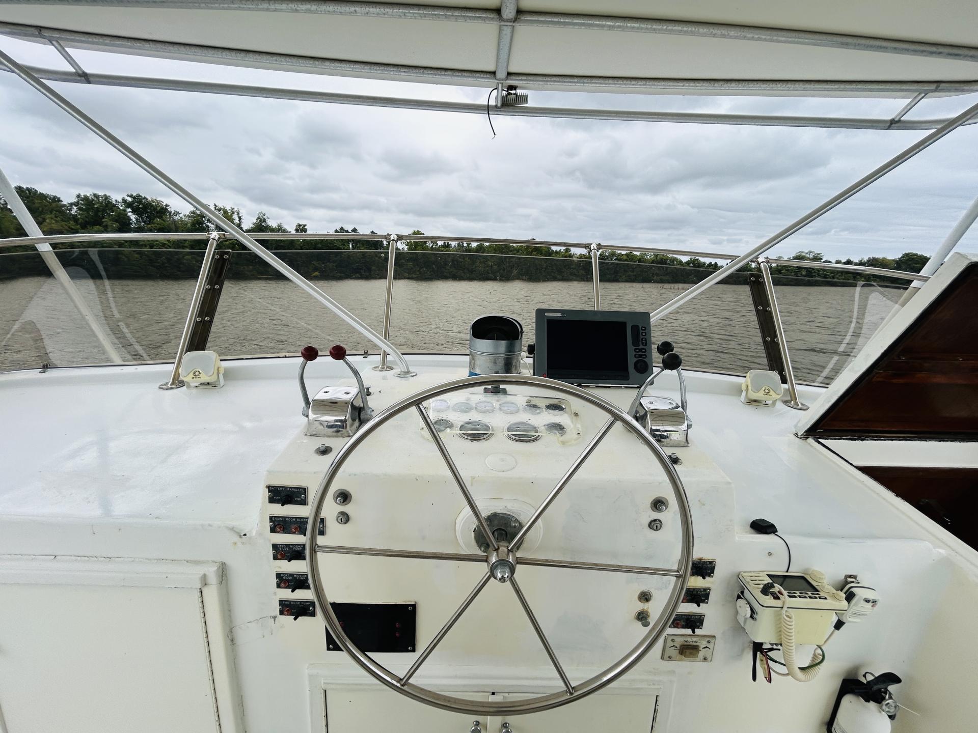 1976 Hatteras 58 LRC photo 97
