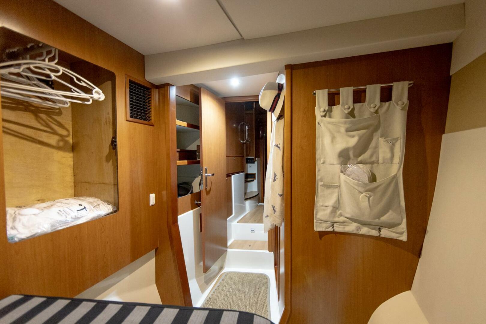 2009 Leopard 46 photo 45