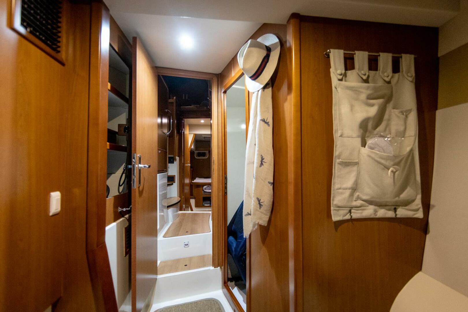 2009 Leopard 46 photo 44