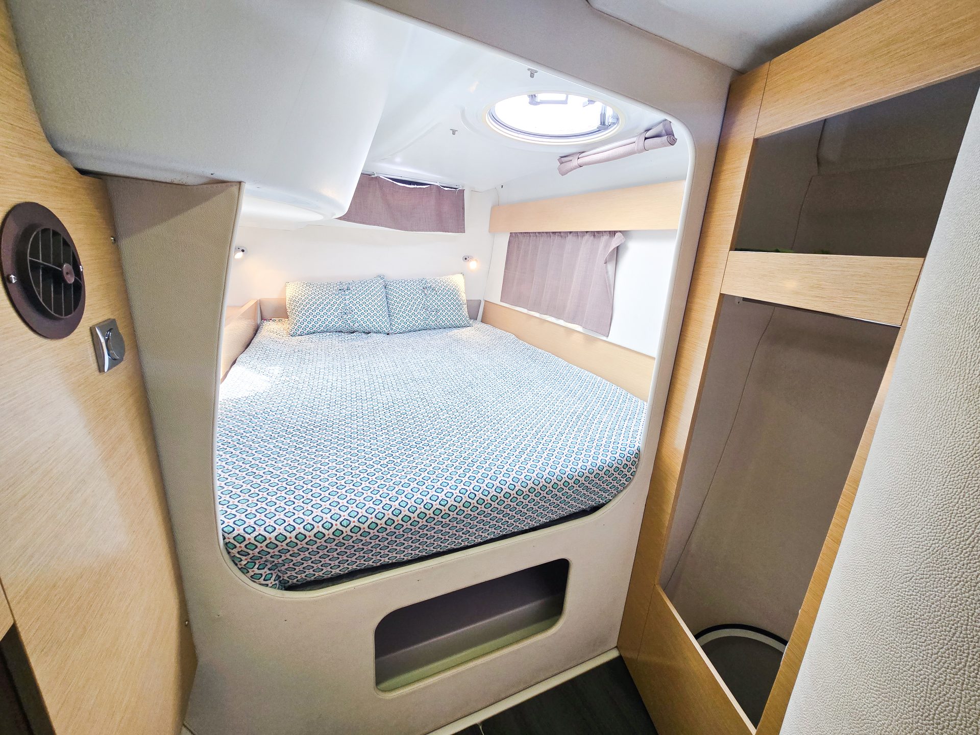 2014 Fountaine Pajot Lipari 41 photo 37