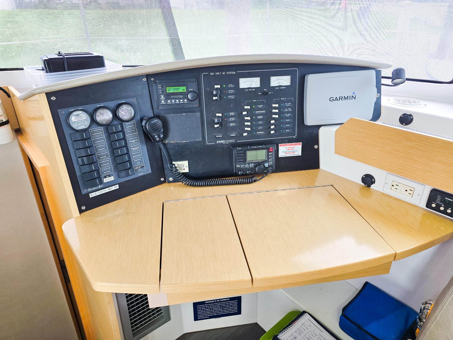 2014 Fountaine Pajot Lipari 41 photo 42