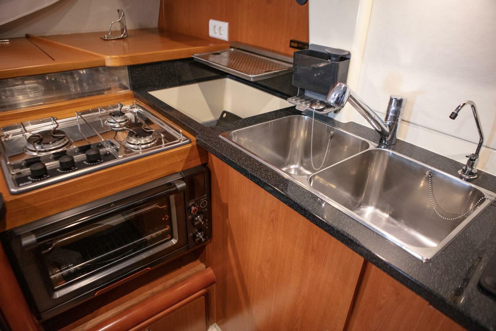 2009 Leopard 46 photo 33