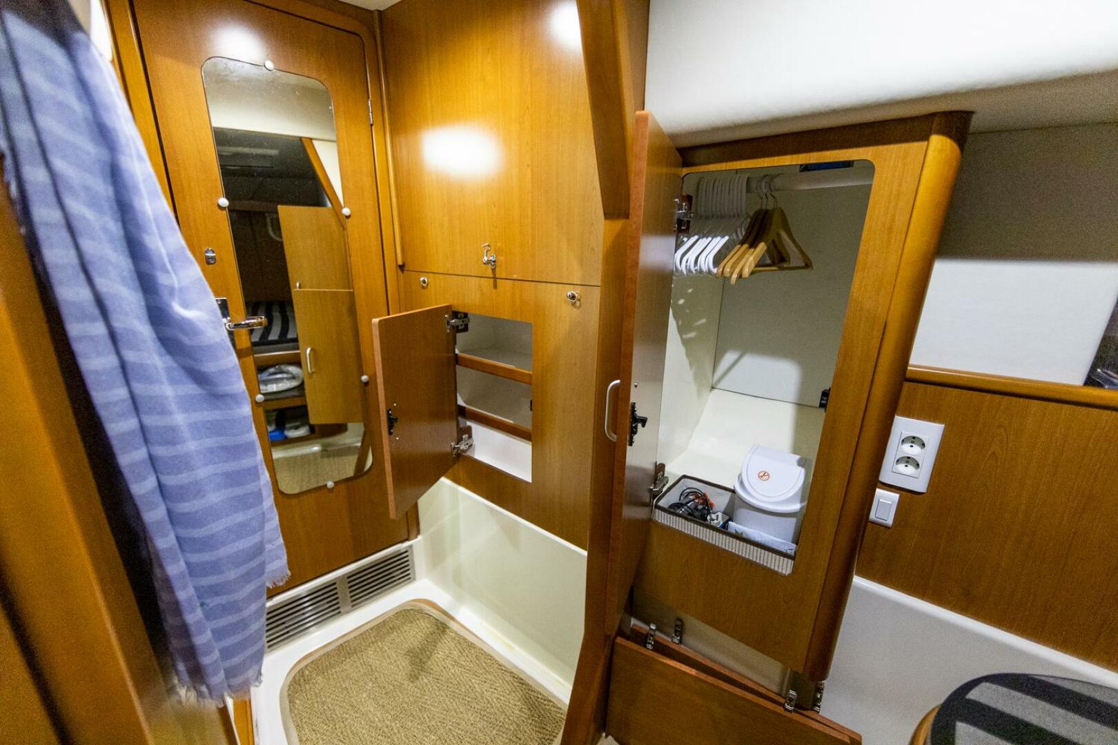 2009 Leopard 46 photo 35