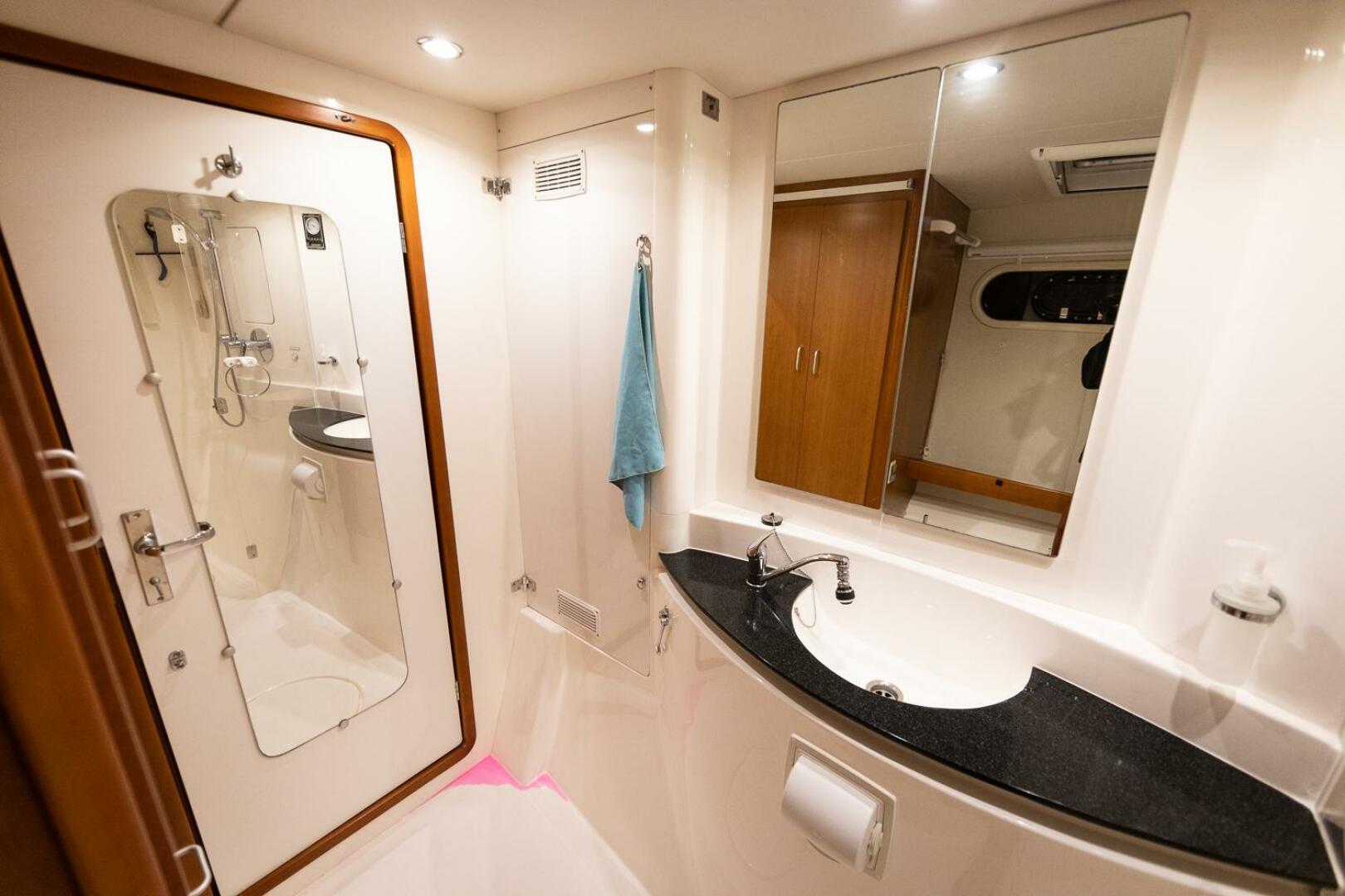 2009 Leopard 46 photo 80