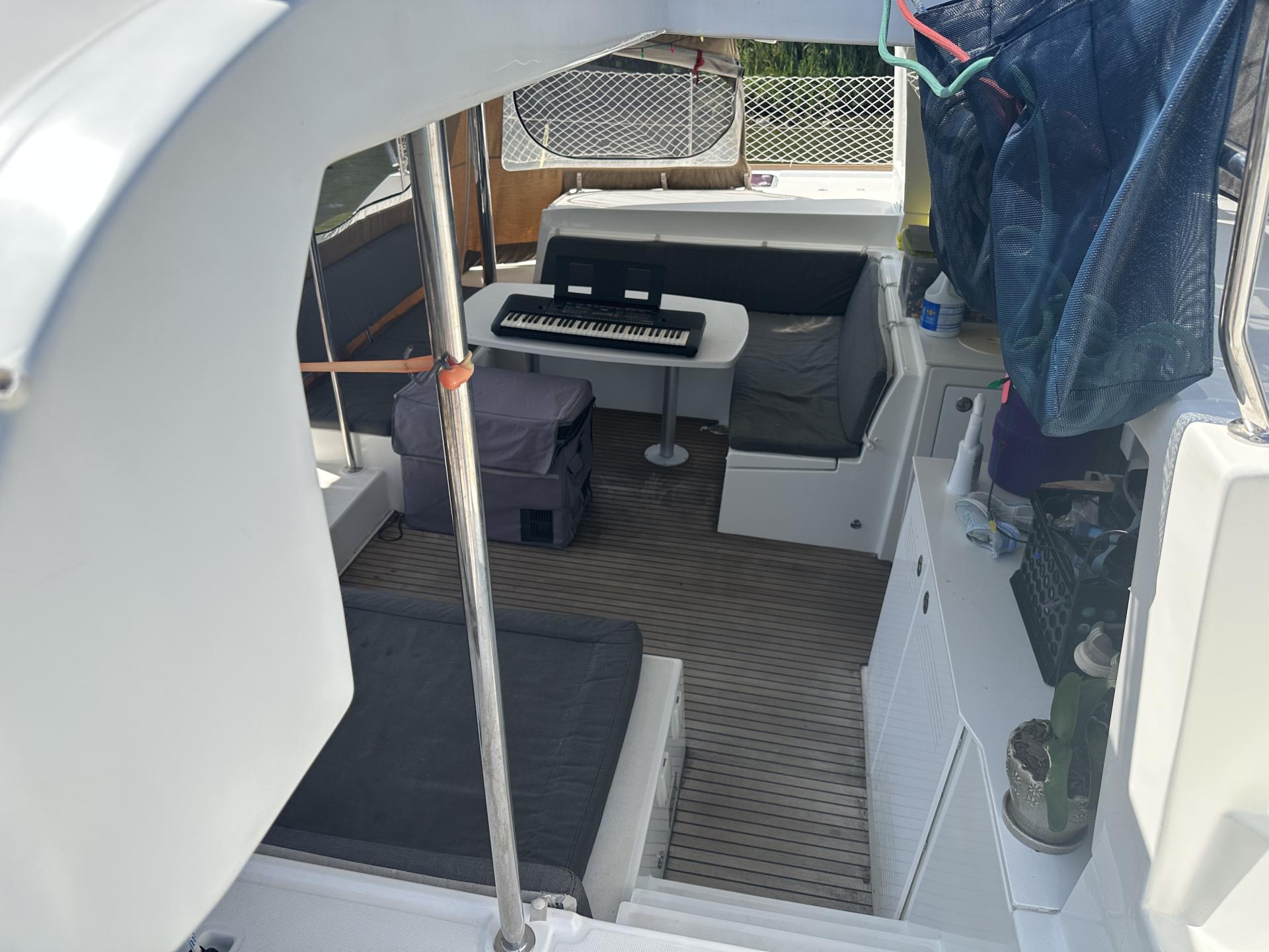 2012 Lagoon 450 with flybridge photo 60