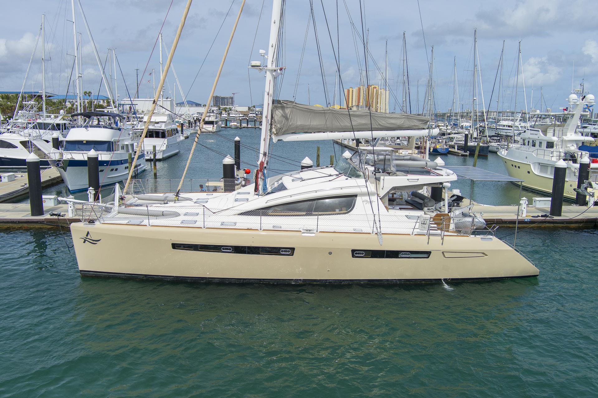 SV Alexa - 2007 Privilege 615 photo 40