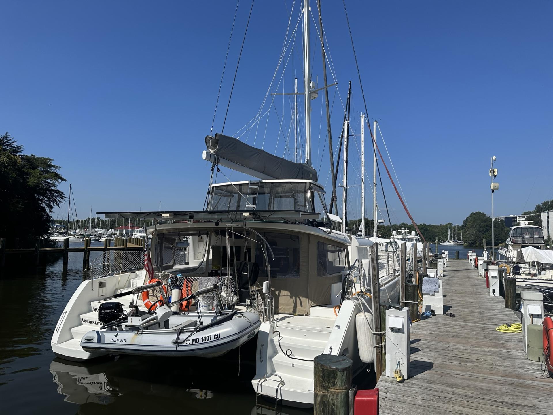 2012 Lagoon 450 with flybridge photo 39